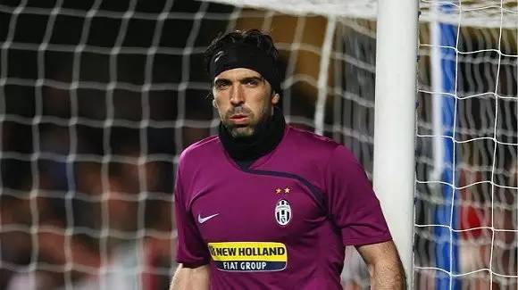 现国手、年薪550万，打个杯赛场均3分！球迷：单换郭艾伦就这实力？