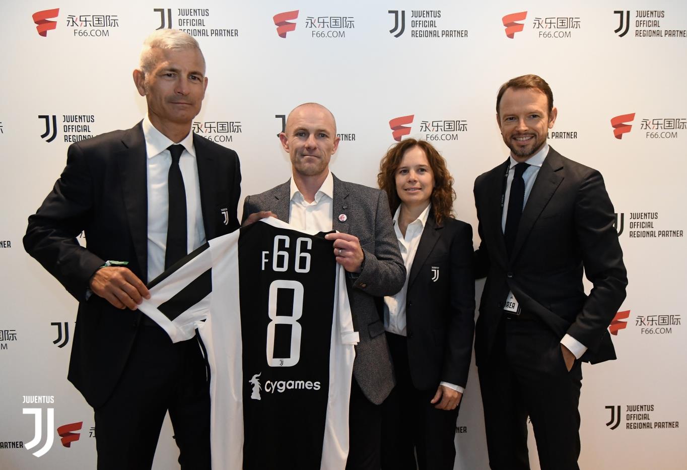 TA评选明年世界杯百大球星：梅西仅第八！C罗高居第25！