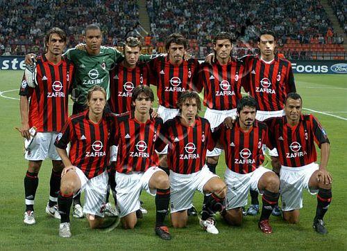 曼城主场对阵桑德兰，主场优势明显，福登状态火热，预计全取三分。