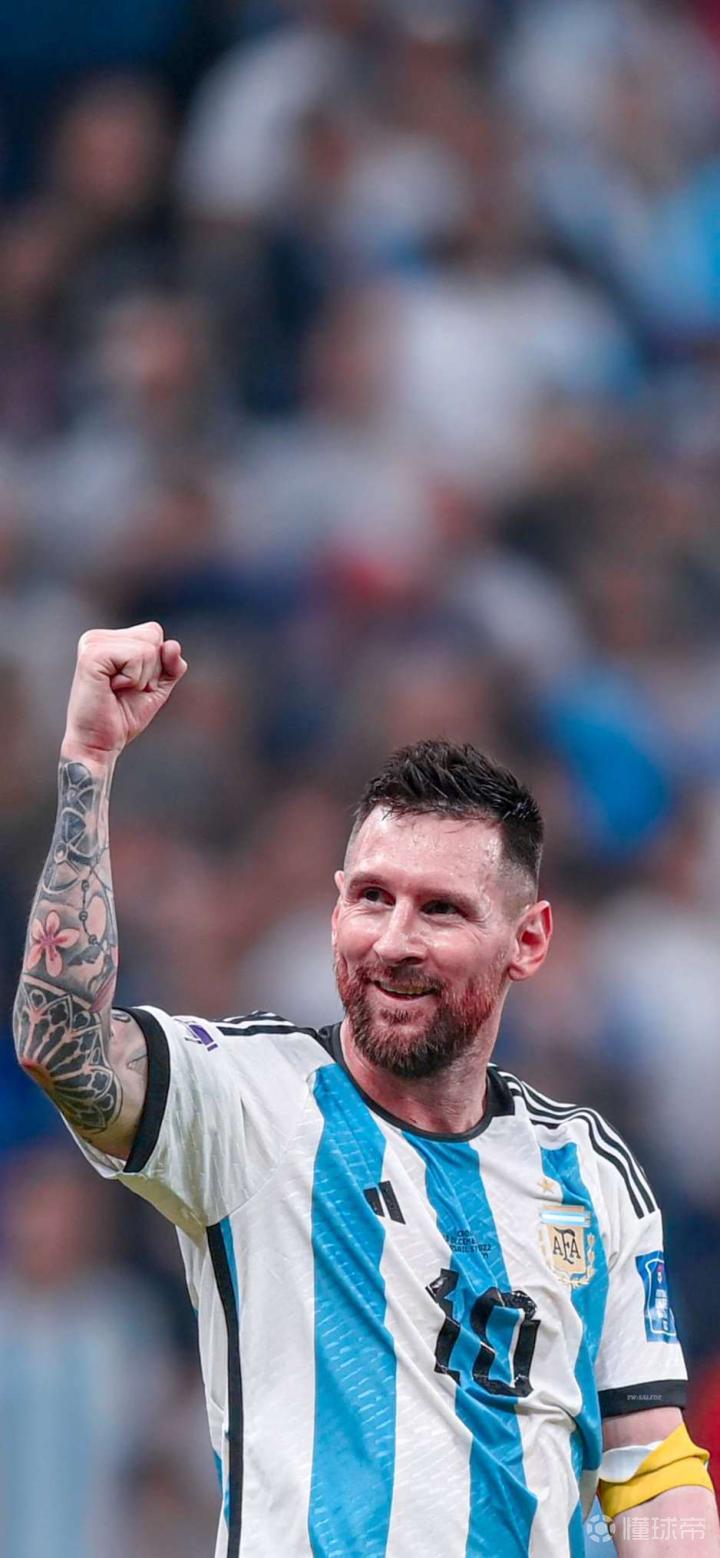 莱万传记：巴萨曾要求停止进球，不然需付给拜仁250万奖金