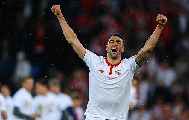 骑士新赛季表现下滑，爆冷输给马刺，主场优势助力取胜，马刺虽缺主力仍保持竞争力。